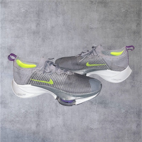 Nike Air Zoom Tempo Next% Flyknit / Particle Gray / Men’s Size 7.5 US - Picture 4 of 8